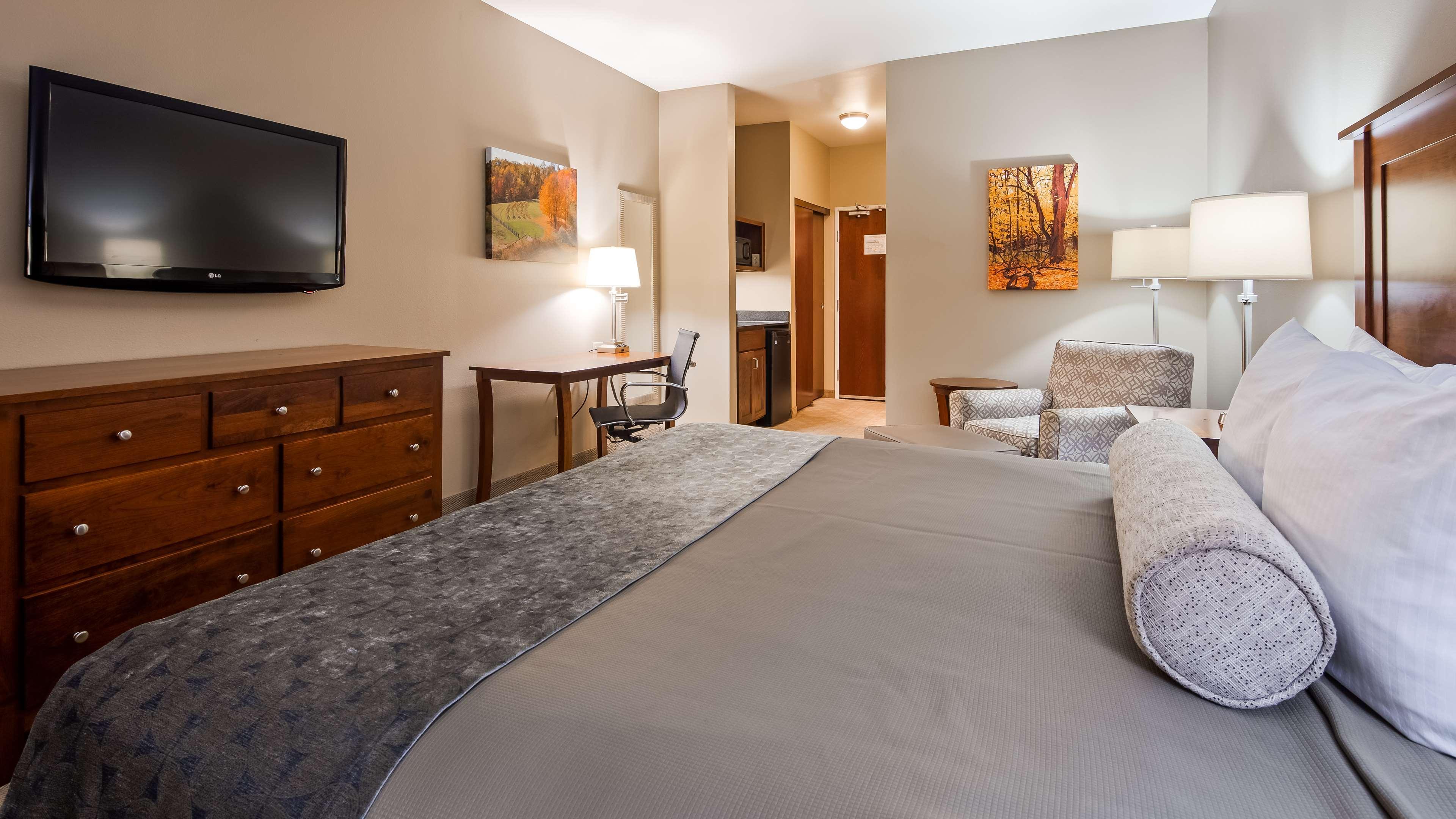 Best Western Plus Green Mill Village Hotel & Suites Arcola Esterno foto