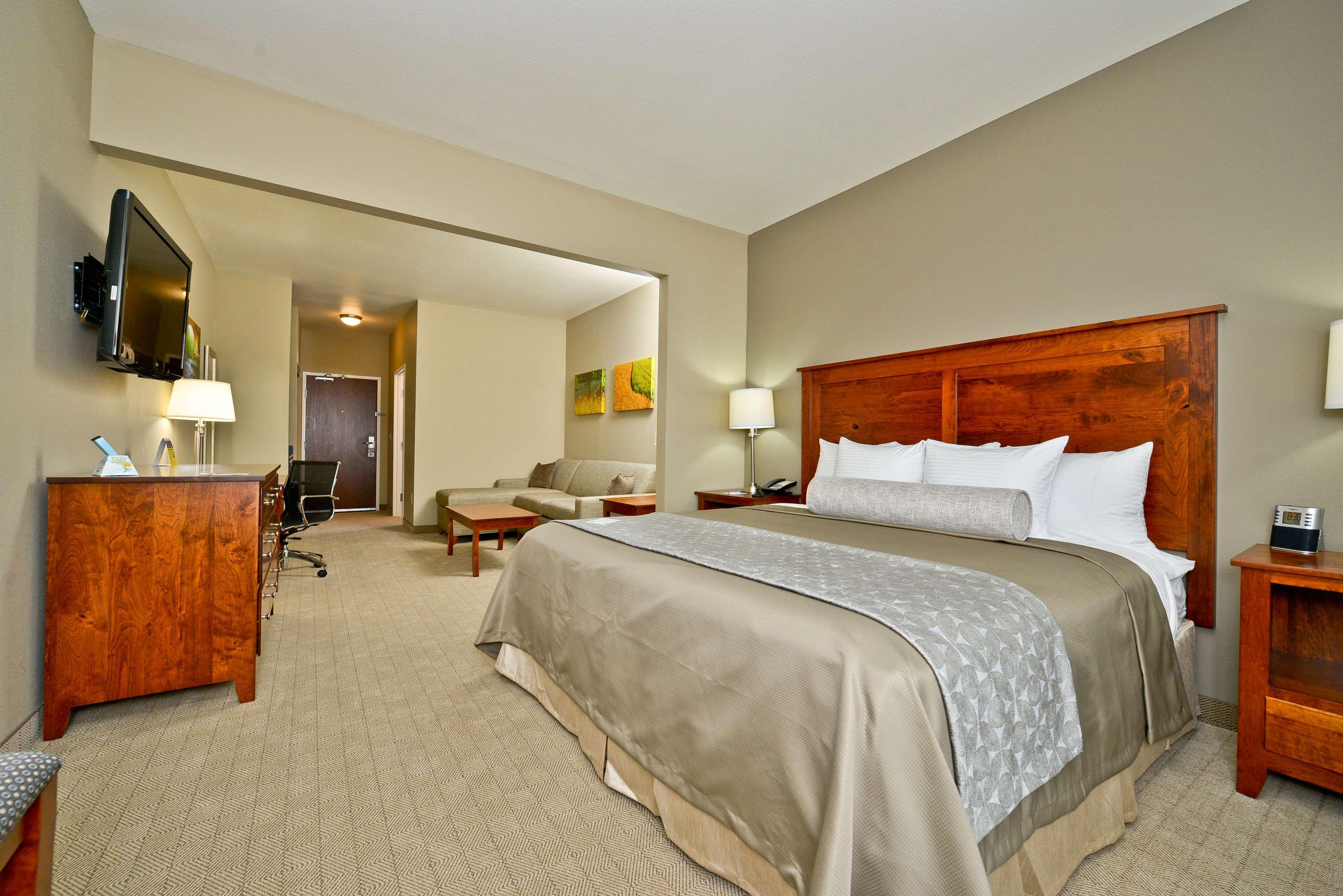 Best Western Plus Green Mill Village Hotel & Suites Arcola Esterno foto