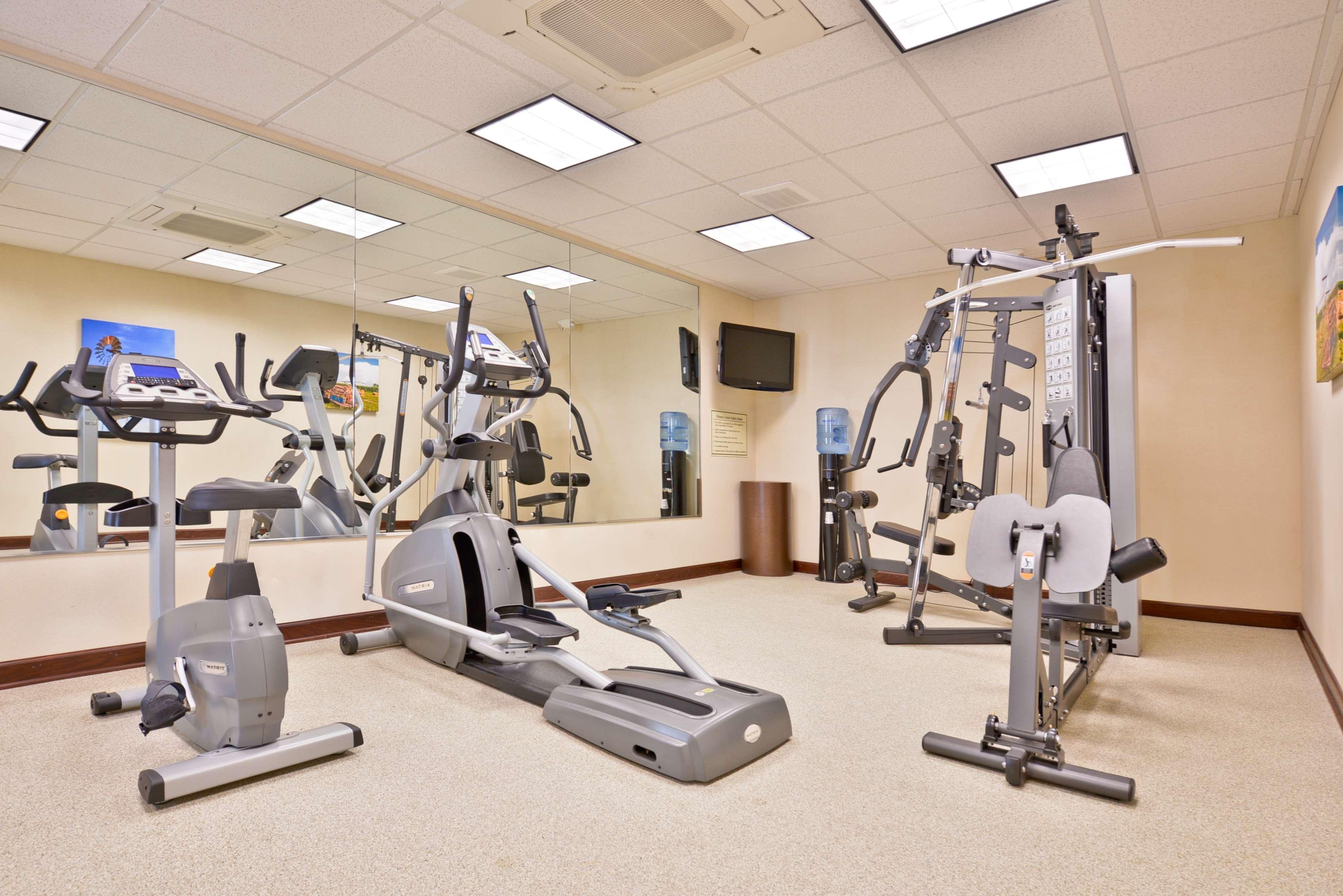Best Western Plus Green Mill Village Hotel & Suites Arcola Esterno foto