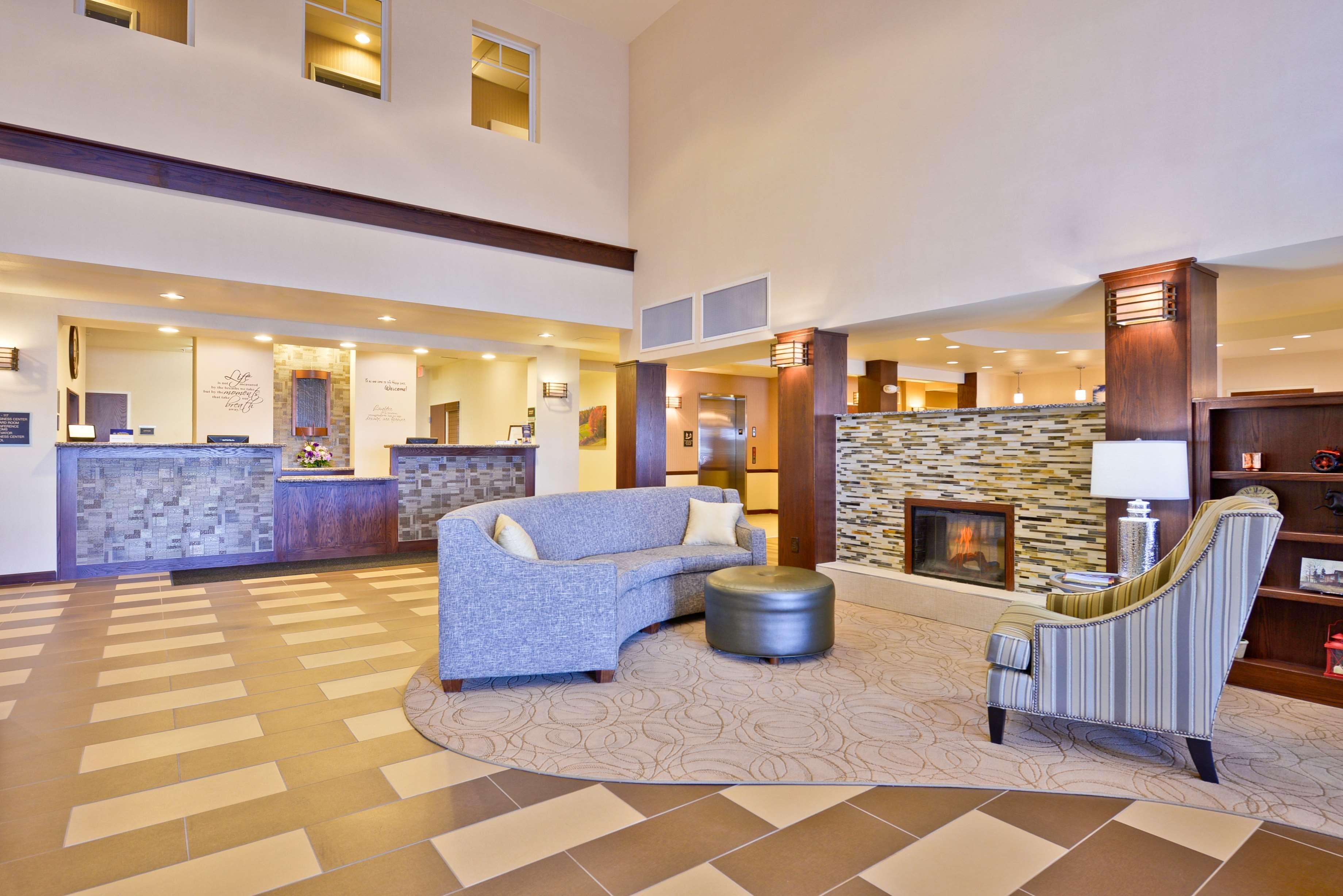 Best Western Plus Green Mill Village Hotel & Suites Arcola Esterno foto