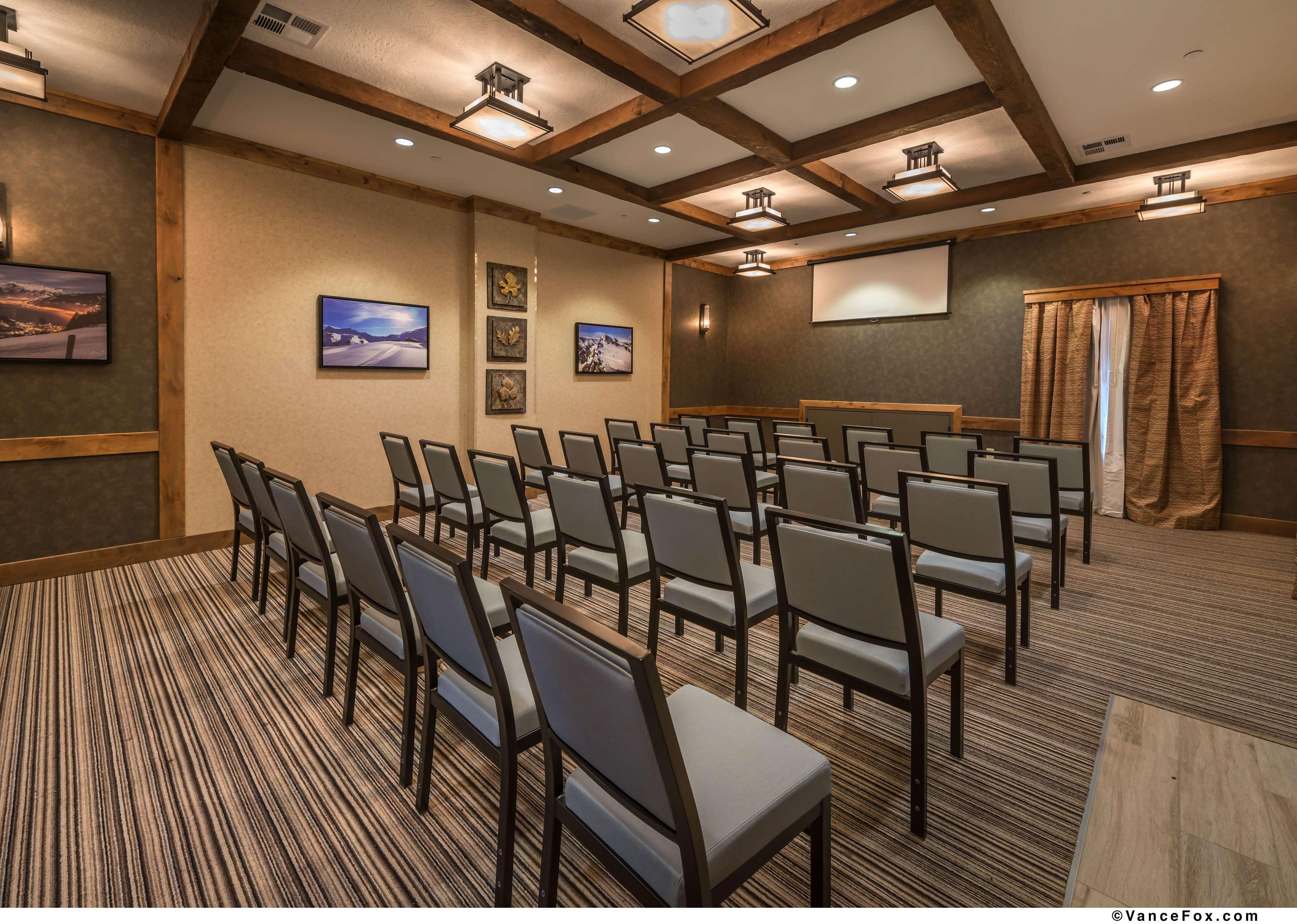 Best Western Plus Green Mill Village Hotel & Suites Arcola Esterno foto