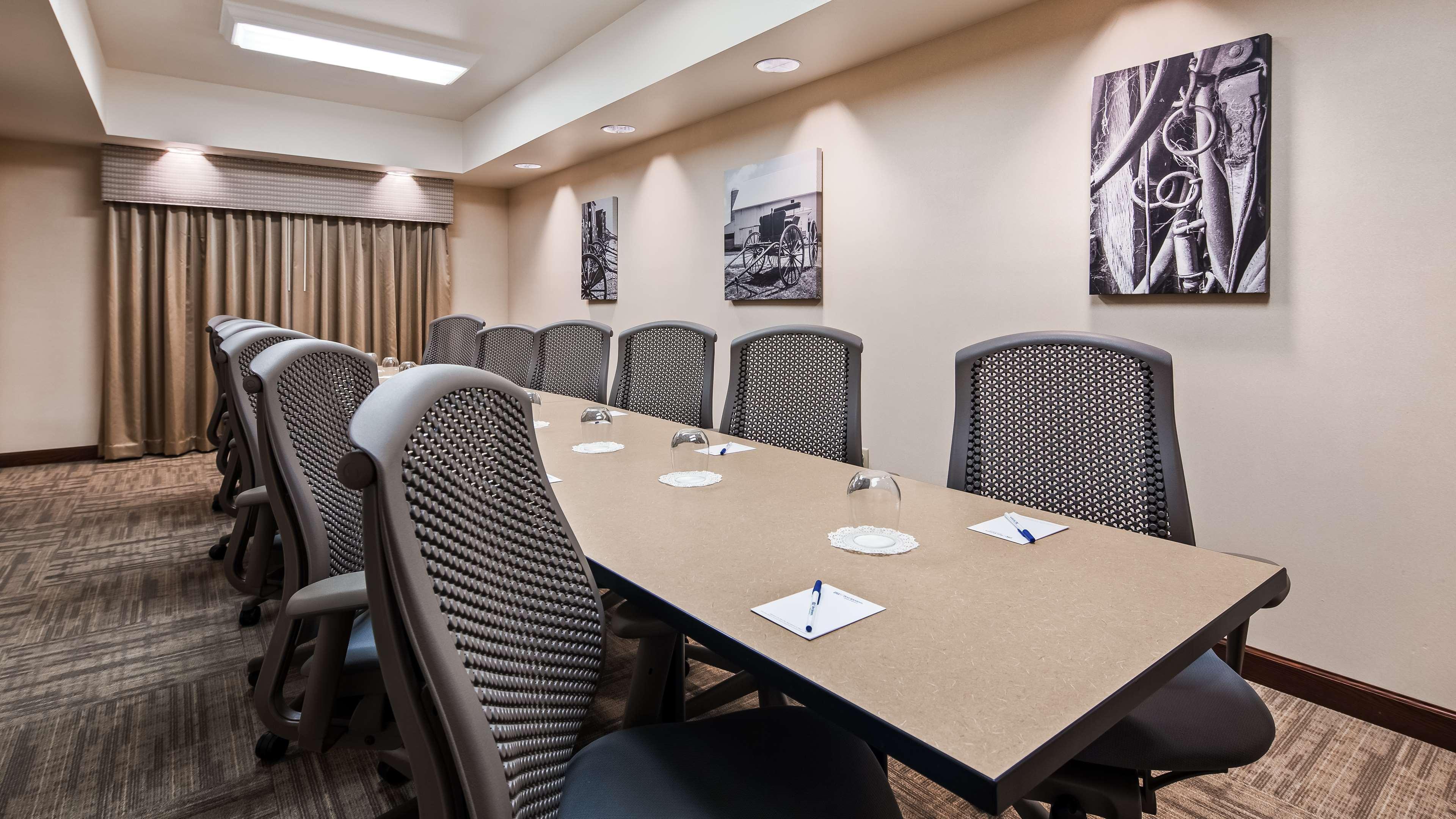 Best Western Plus Green Mill Village Hotel & Suites Arcola Esterno foto