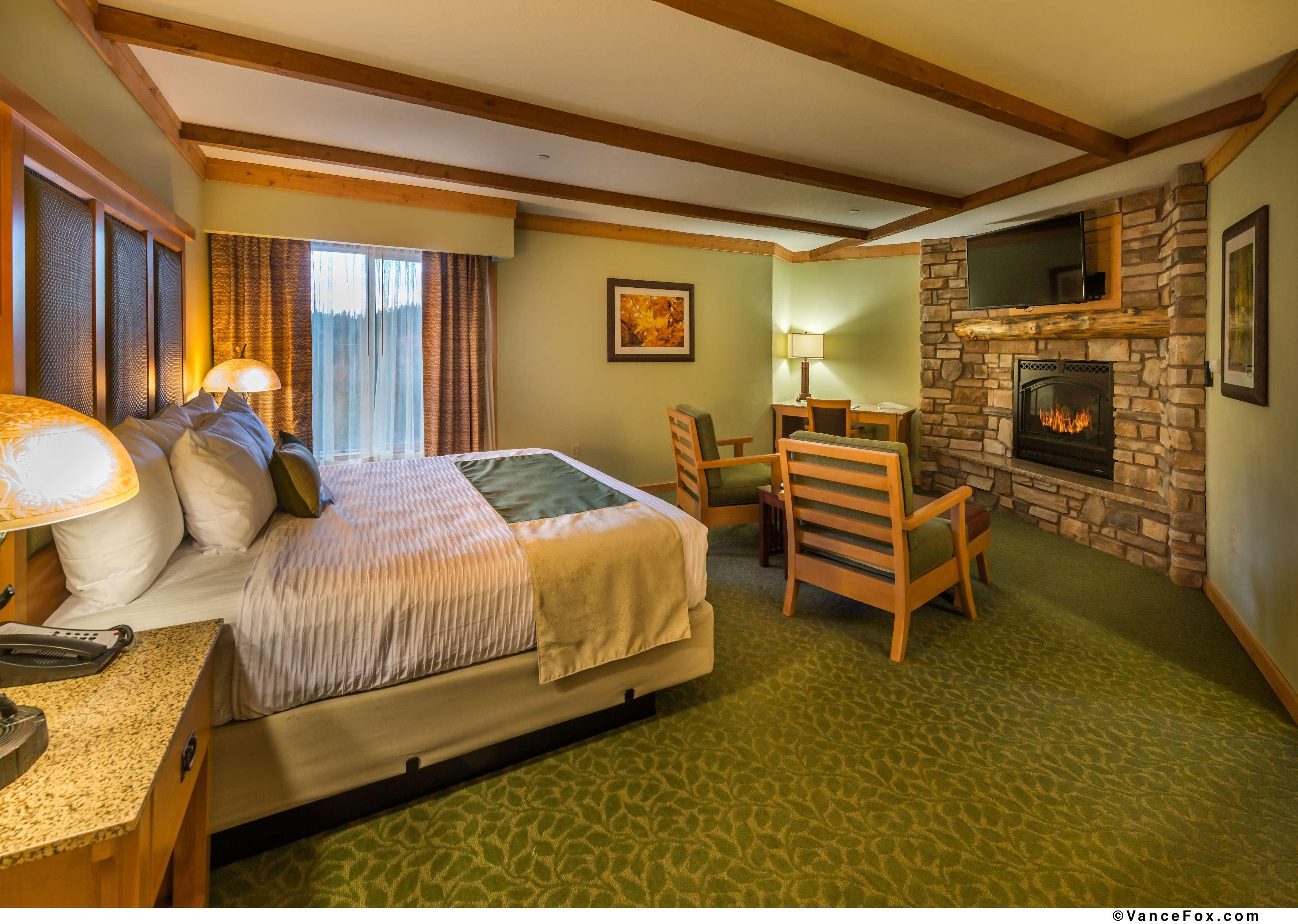 Best Western Plus Green Mill Village Hotel & Suites Arcola Esterno foto