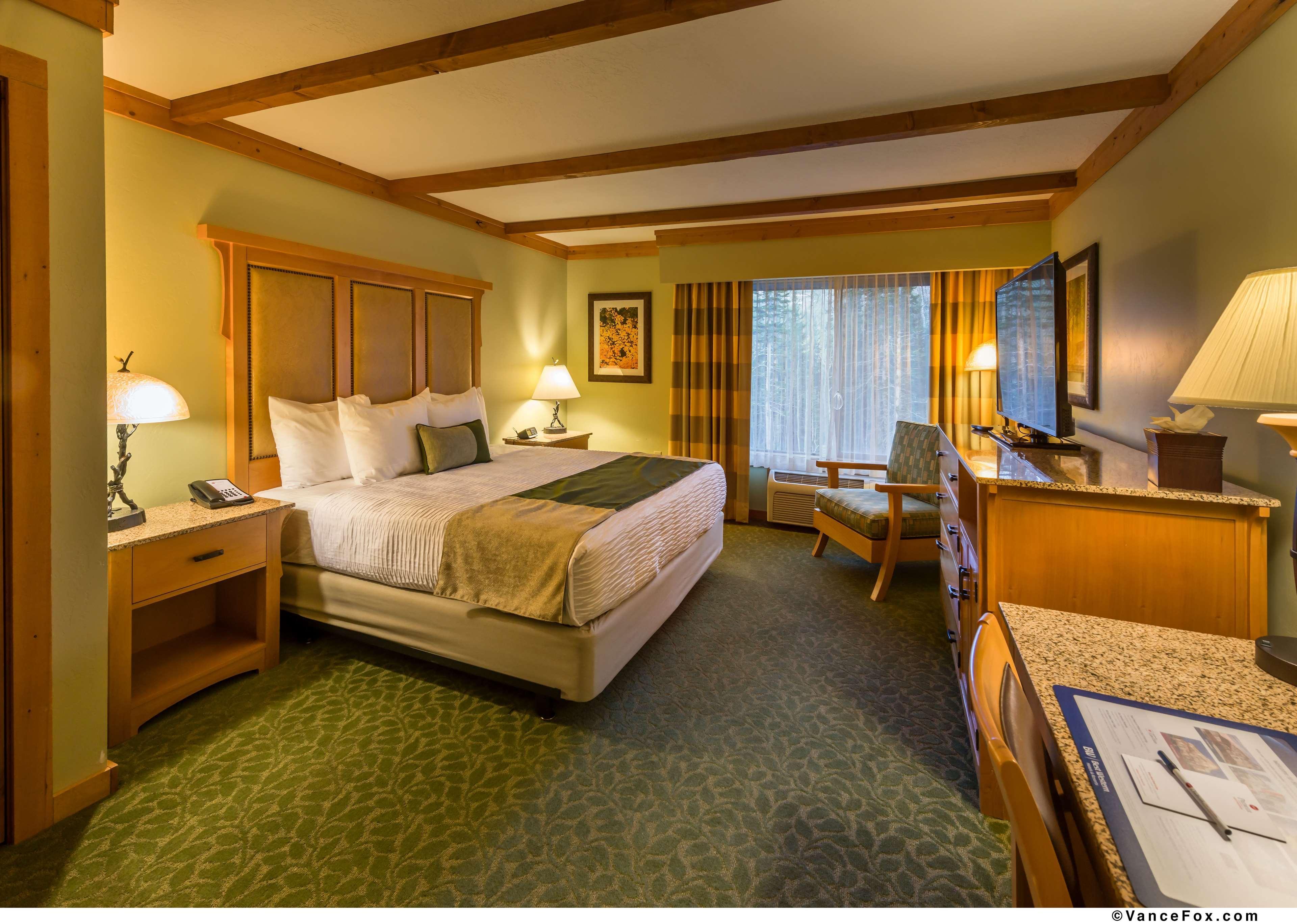 Best Western Plus Green Mill Village Hotel & Suites Arcola Esterno foto