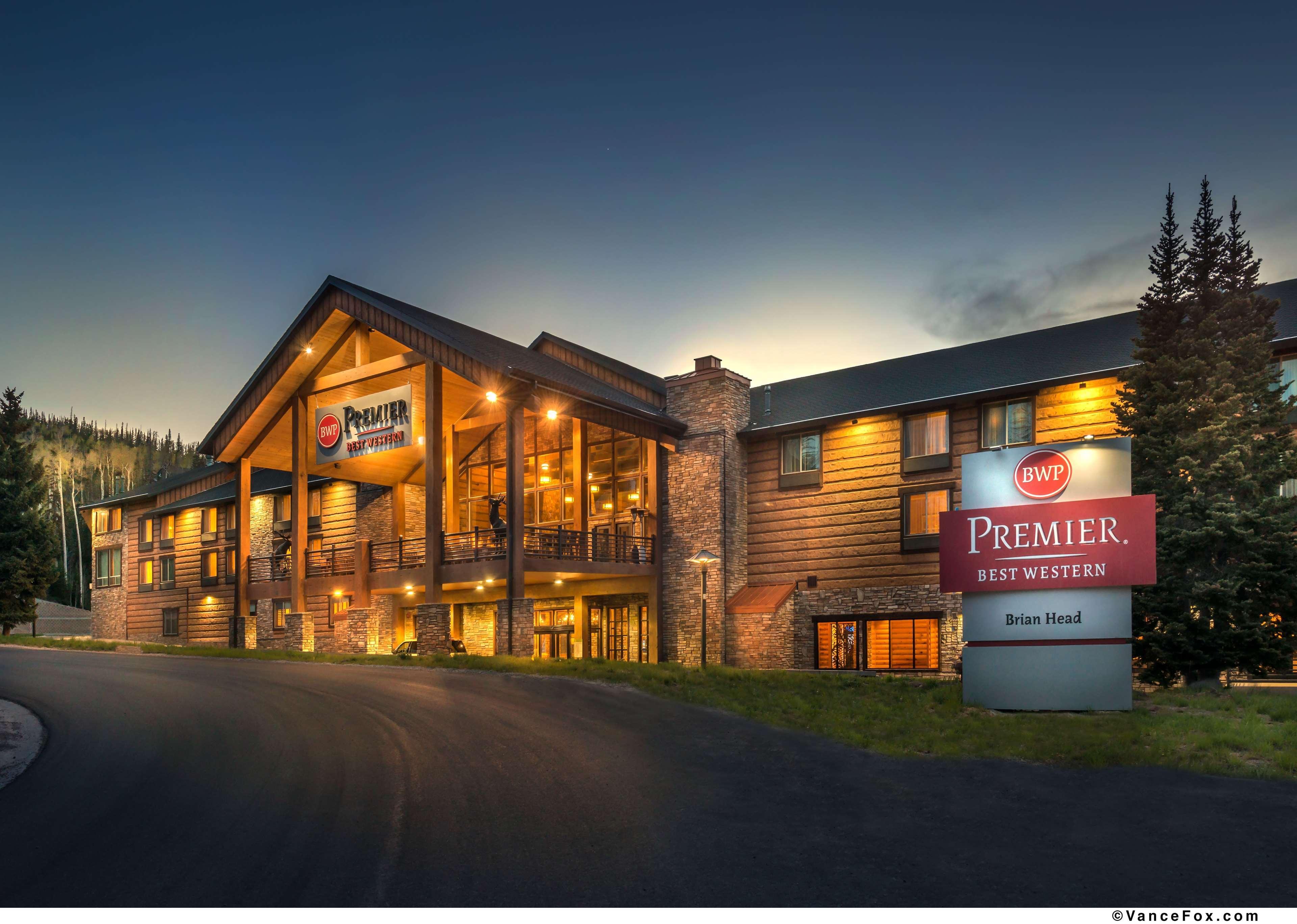 Best Western Plus Green Mill Village Hotel & Suites Arcola Esterno foto