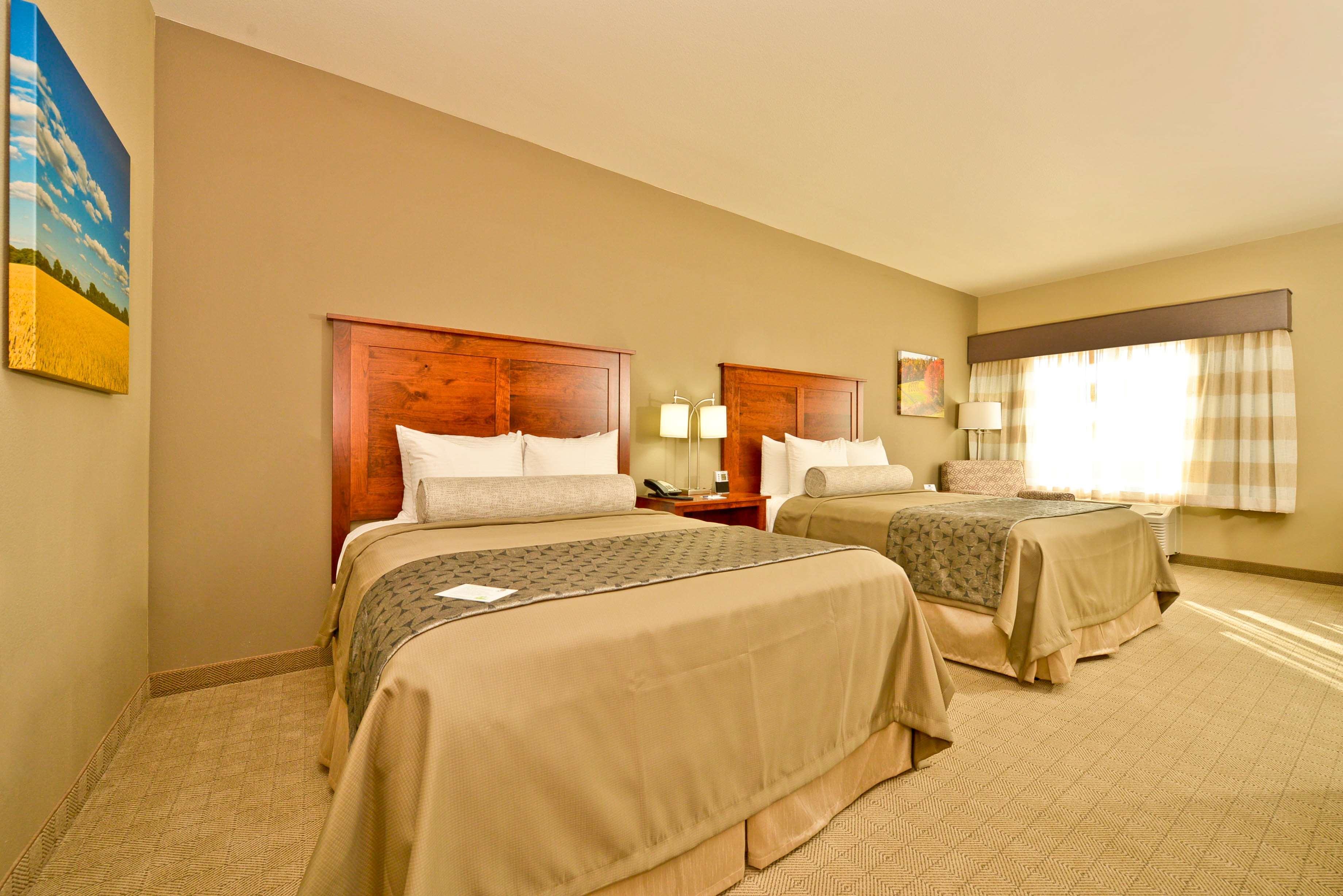 Best Western Plus Green Mill Village Hotel & Suites Arcola Esterno foto